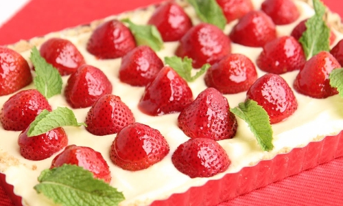 Lemon Curd and Strawberry Tart