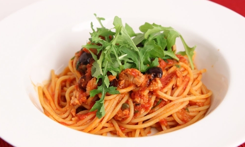 Spaghetti with Tuna Puttanesca