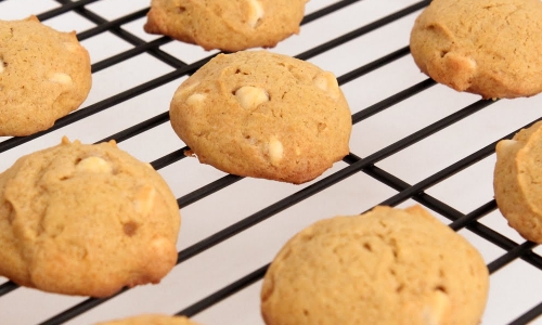 White Chocolate Chip Pumpkin Cookies