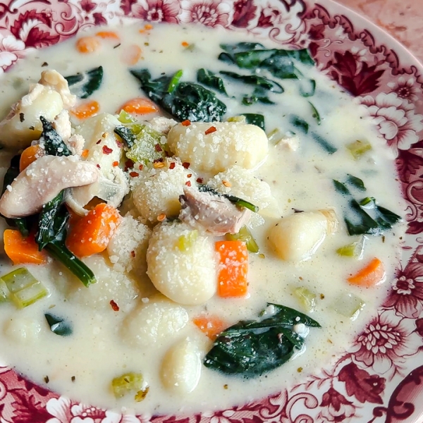 Easy Chicken and Gnocchi Soup