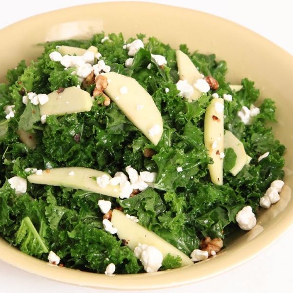 Kale, Apple and Walnut Salad