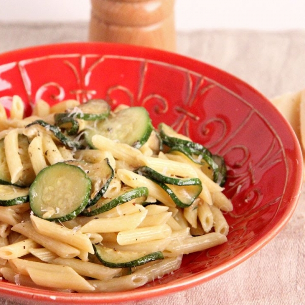 Pasta with Zucchini and Cream