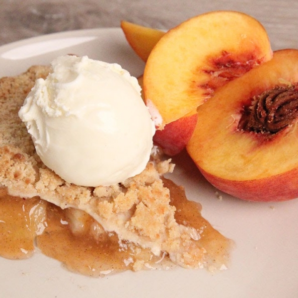 Peach Crumble Pie