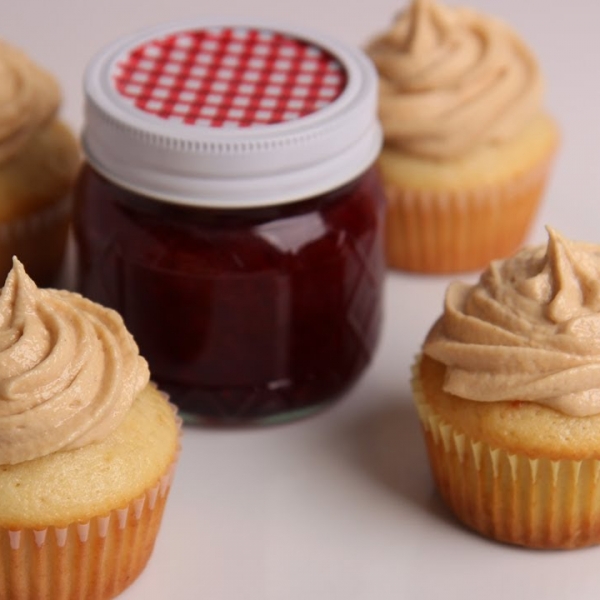 Peanut Butter & Jelly Cupcakes