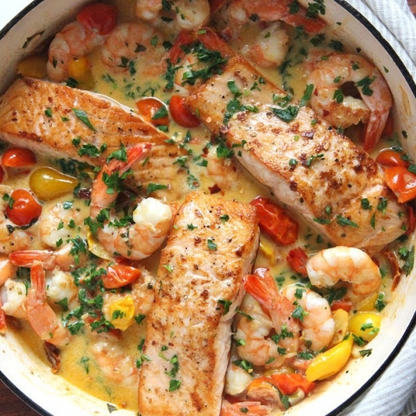 Salmon and Shrimp in Cream Sauce