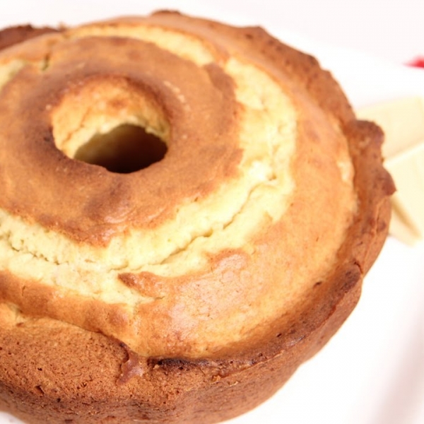 White Chocolate Pound Cake